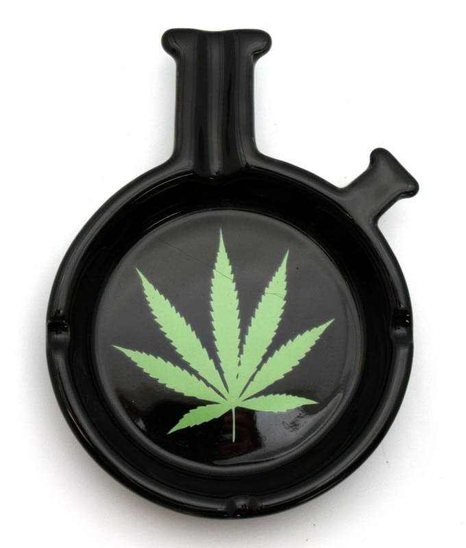 Leaf Bong Ashtray