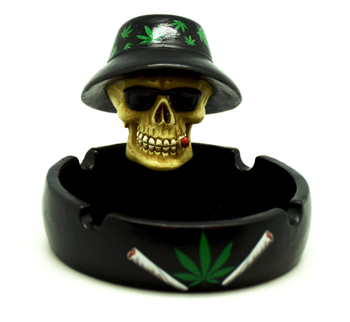 Skull With Leaf Hat Ashtray