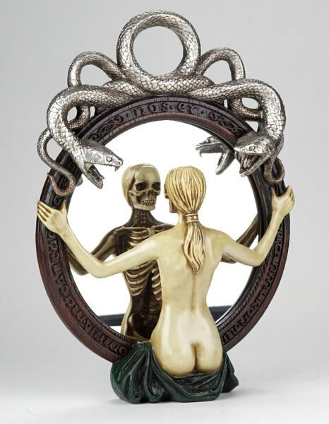 Speculum Wall Mirror